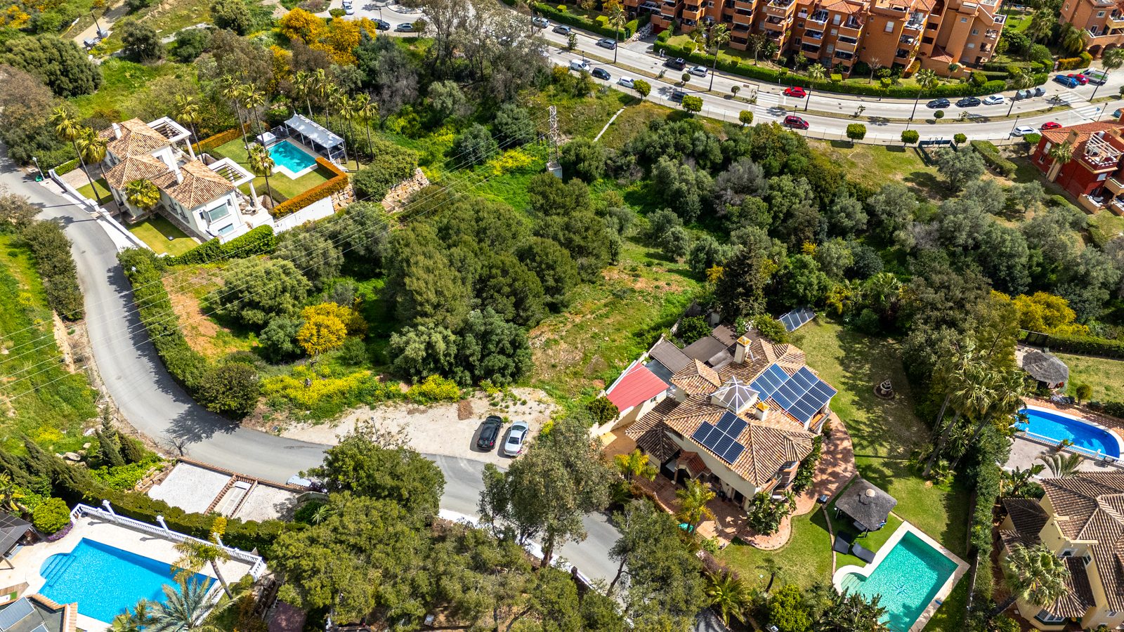 Aerial View - Plot & Surroundings